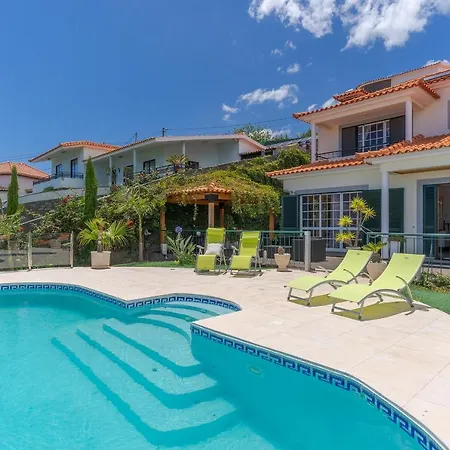 Black Rock With Pool By Hr Madeira בית נופש