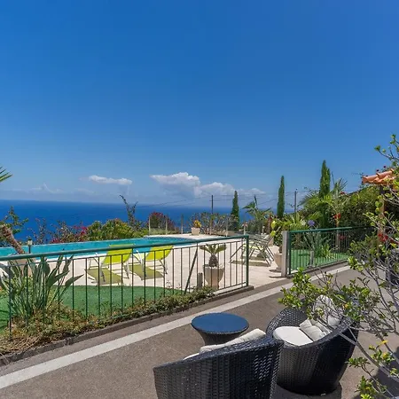 בית נופש Black Rock With Pool By Hr Madeira סנטה קרוז