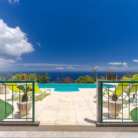Black Rock With Pool By Hr Madeira בית נופש